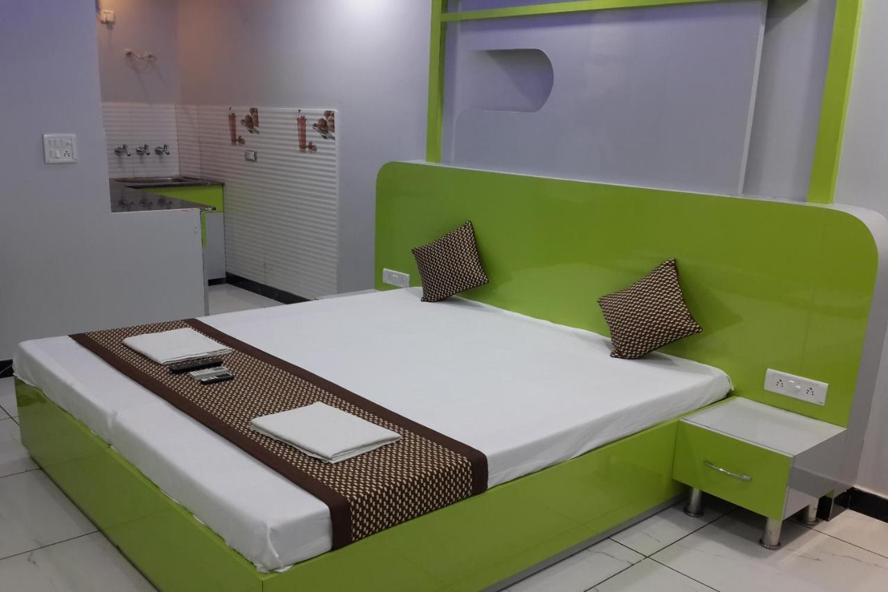 Oyo 86669 Arnav Residency Hotel New Delhi Eksteriør billede