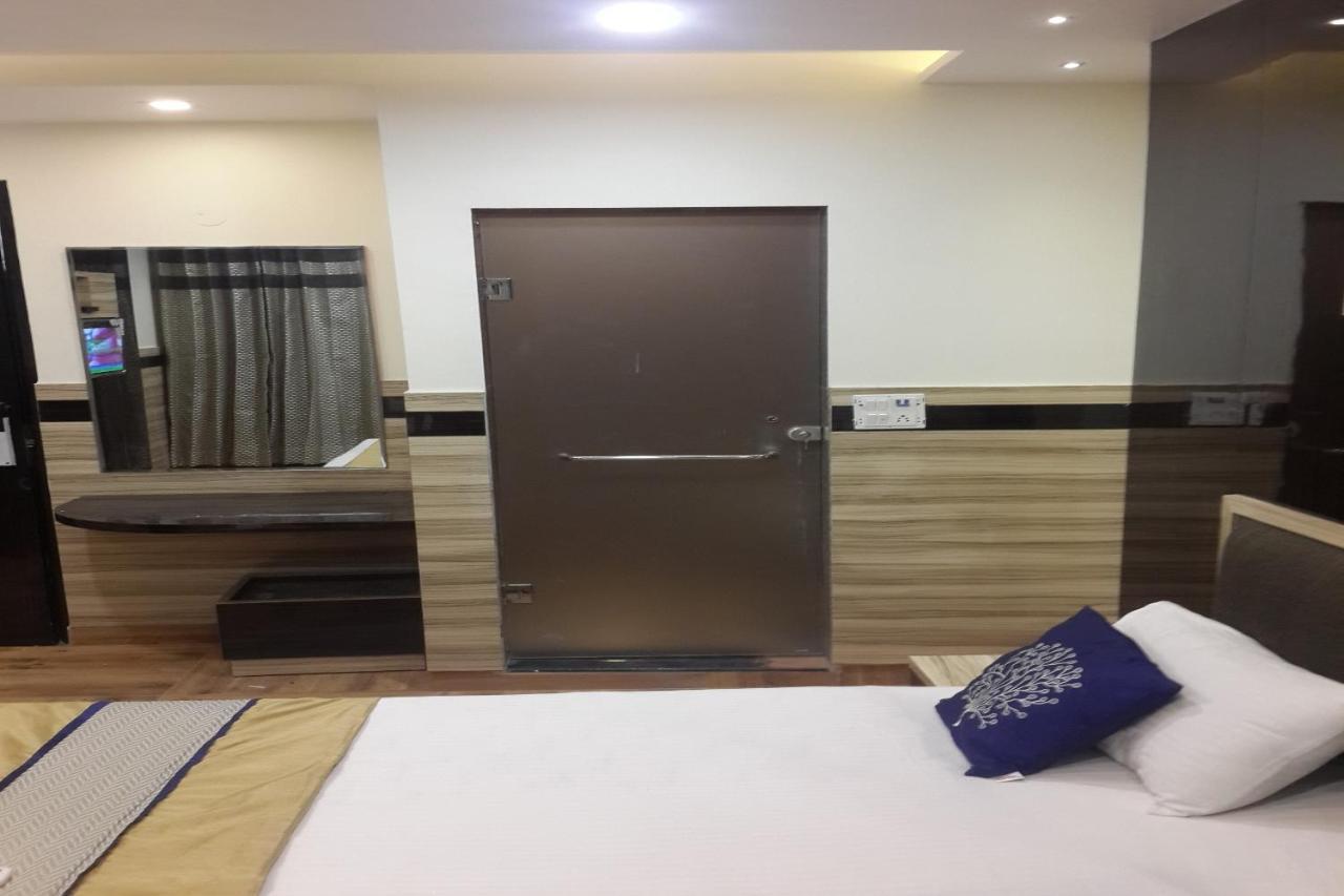Oyo 86669 Arnav Residency Hotel New Delhi Eksteriør billede